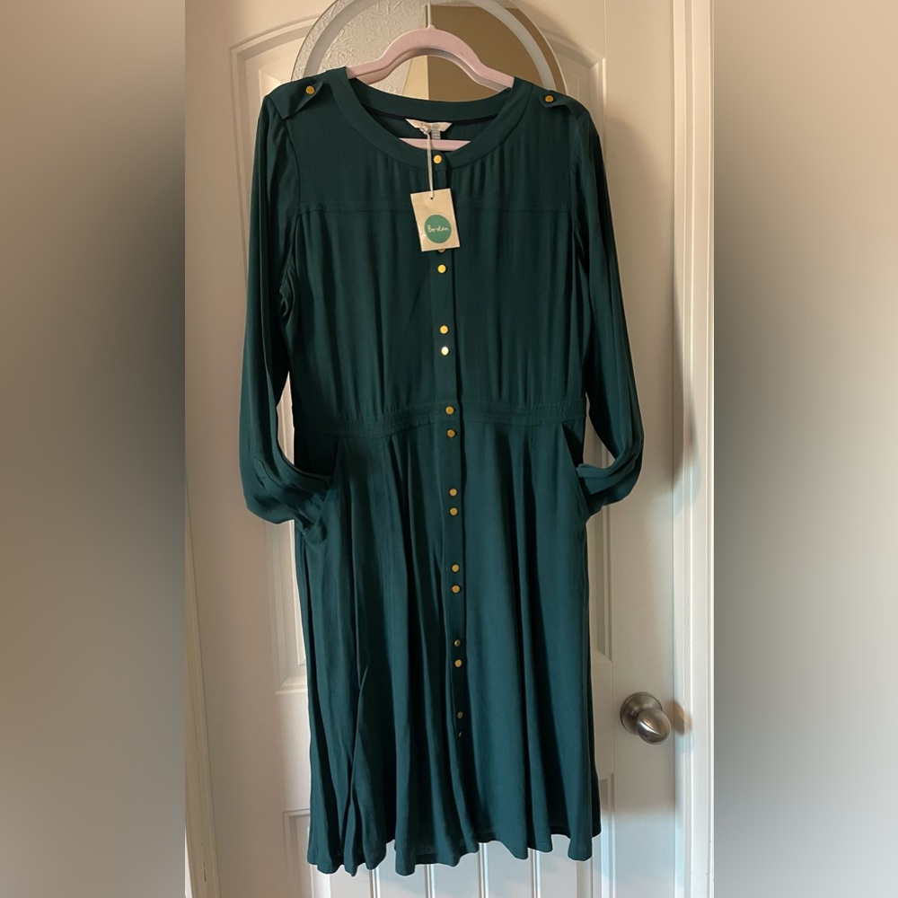 Boden green women’s size ten knee length dress. NWT POCKETS!
